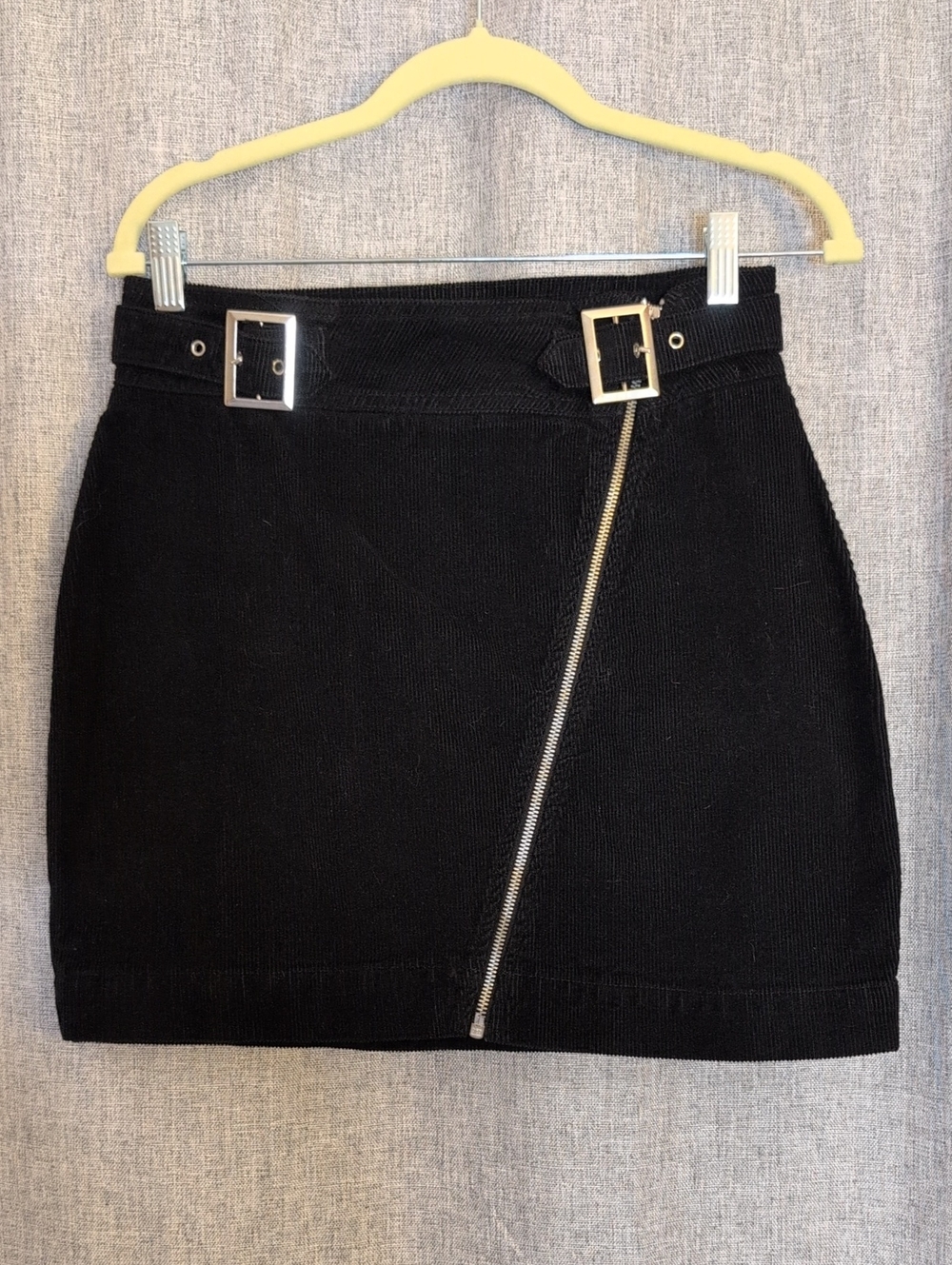 Urban Outfitters Women's Black Corderoy Buckle-Accent Zip Mini Skirt